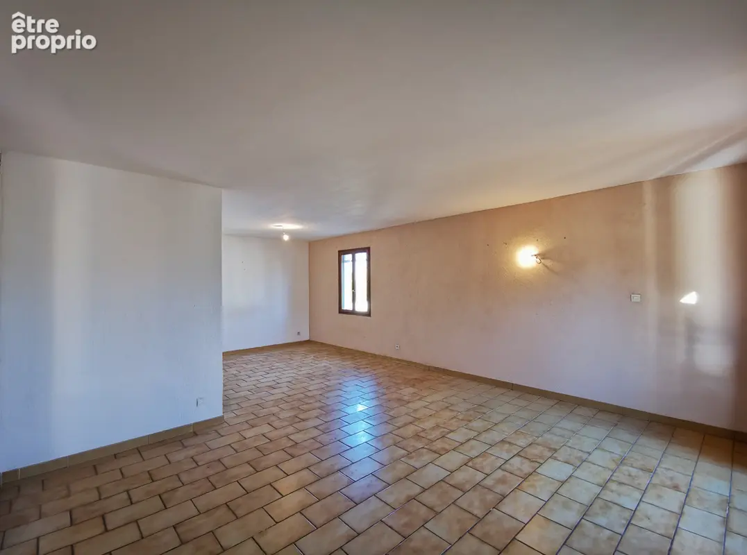 MIRAMAS - Maison T4 de plain-pied 93 m² avec piscine, dépendance et fort potentiel dans un quartier très recherché - photo 6