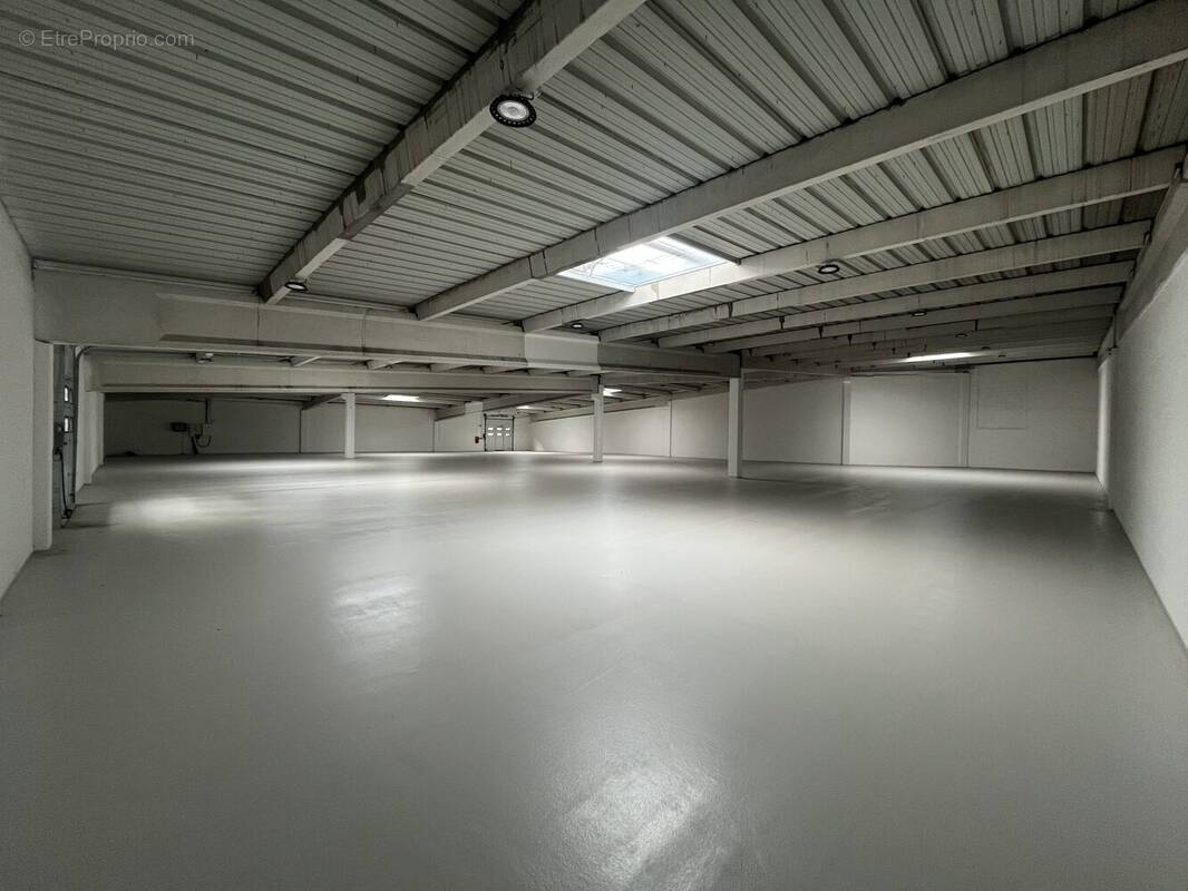 Commerce à MAUREPAS