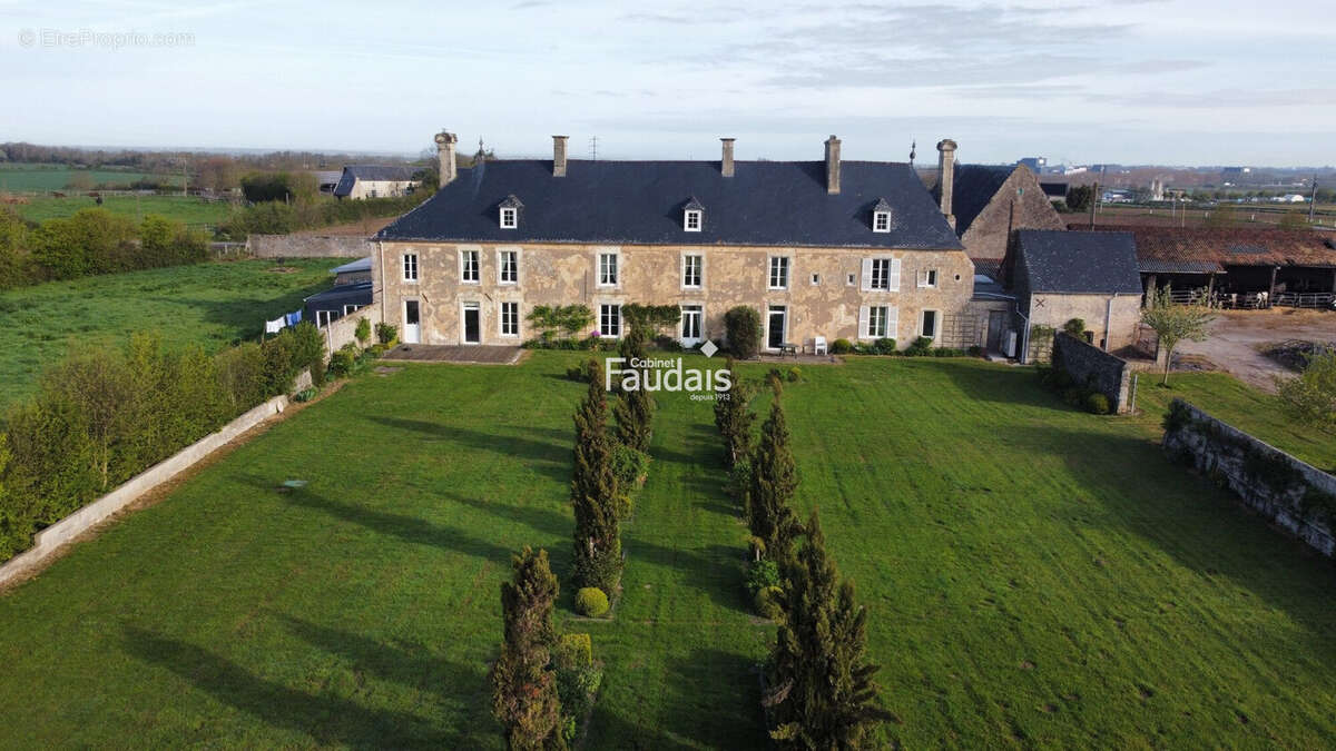 Maison 330 m² à Isigny-Sur-Mer  - photo 2