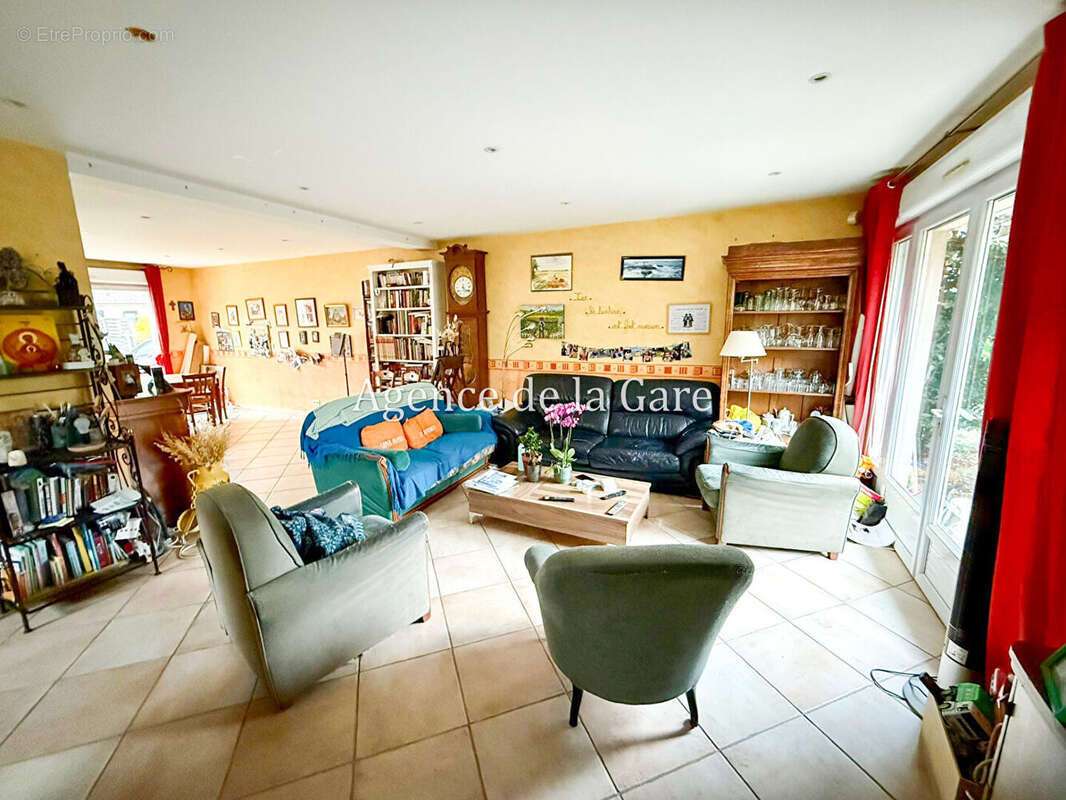 Maison à SARTROUVILLE