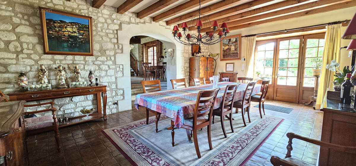 Maison à SAINTE-MAURE-DE-TOURAINE