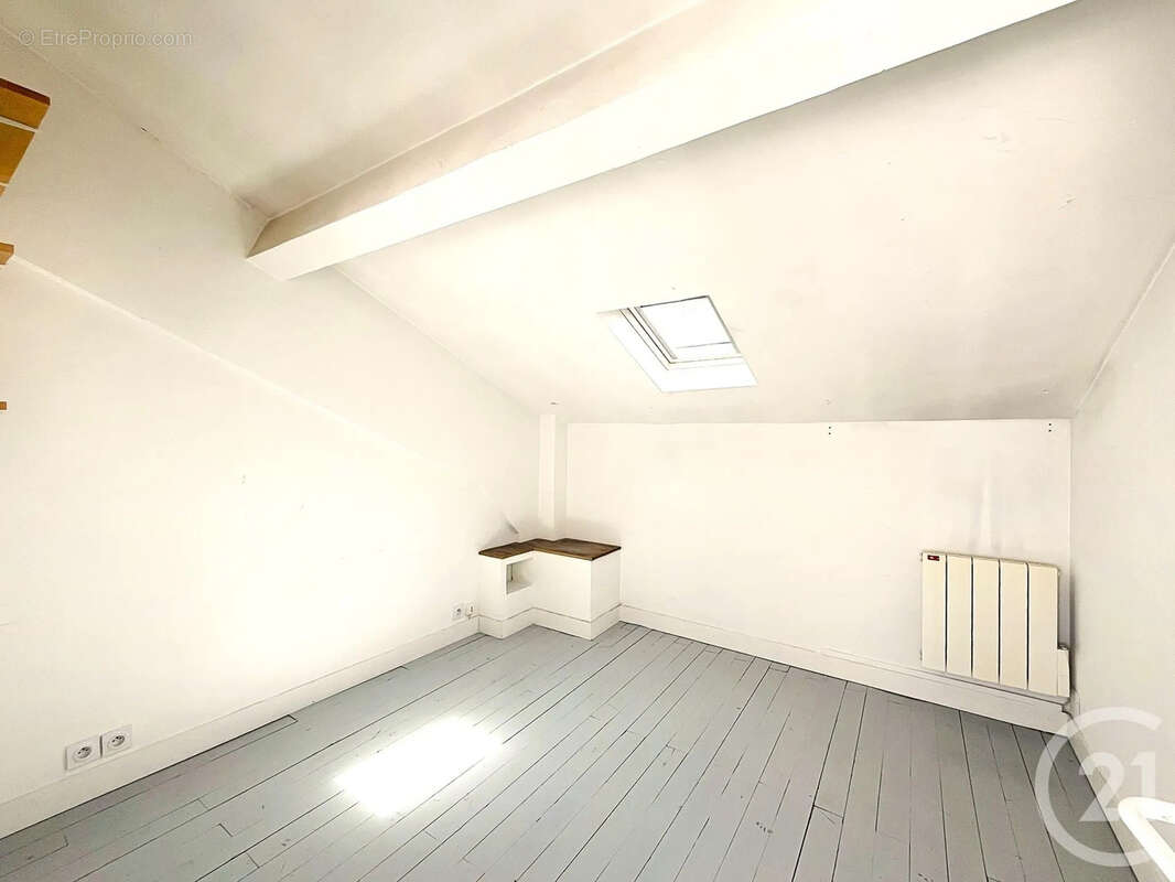 Appartement à PARIS-14E