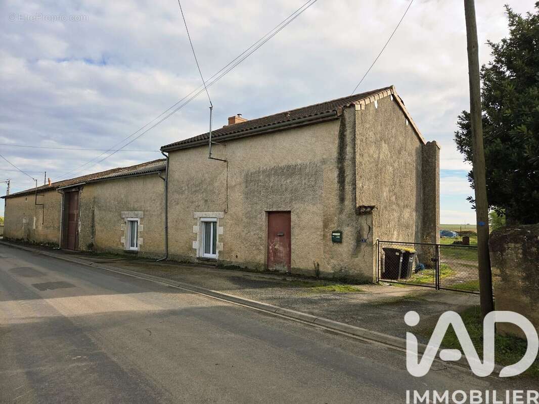 Maison 163 m² à Le Rochereau  - photo 9