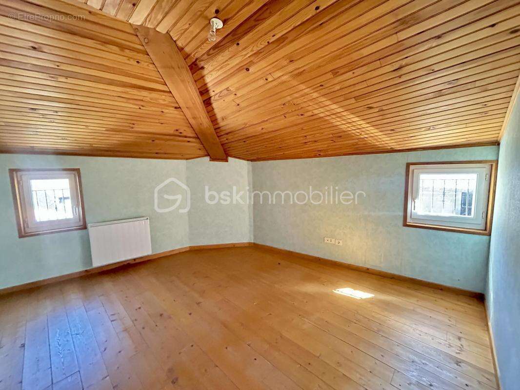 Maison à SAINT-JULIEN-DE-COPPEL