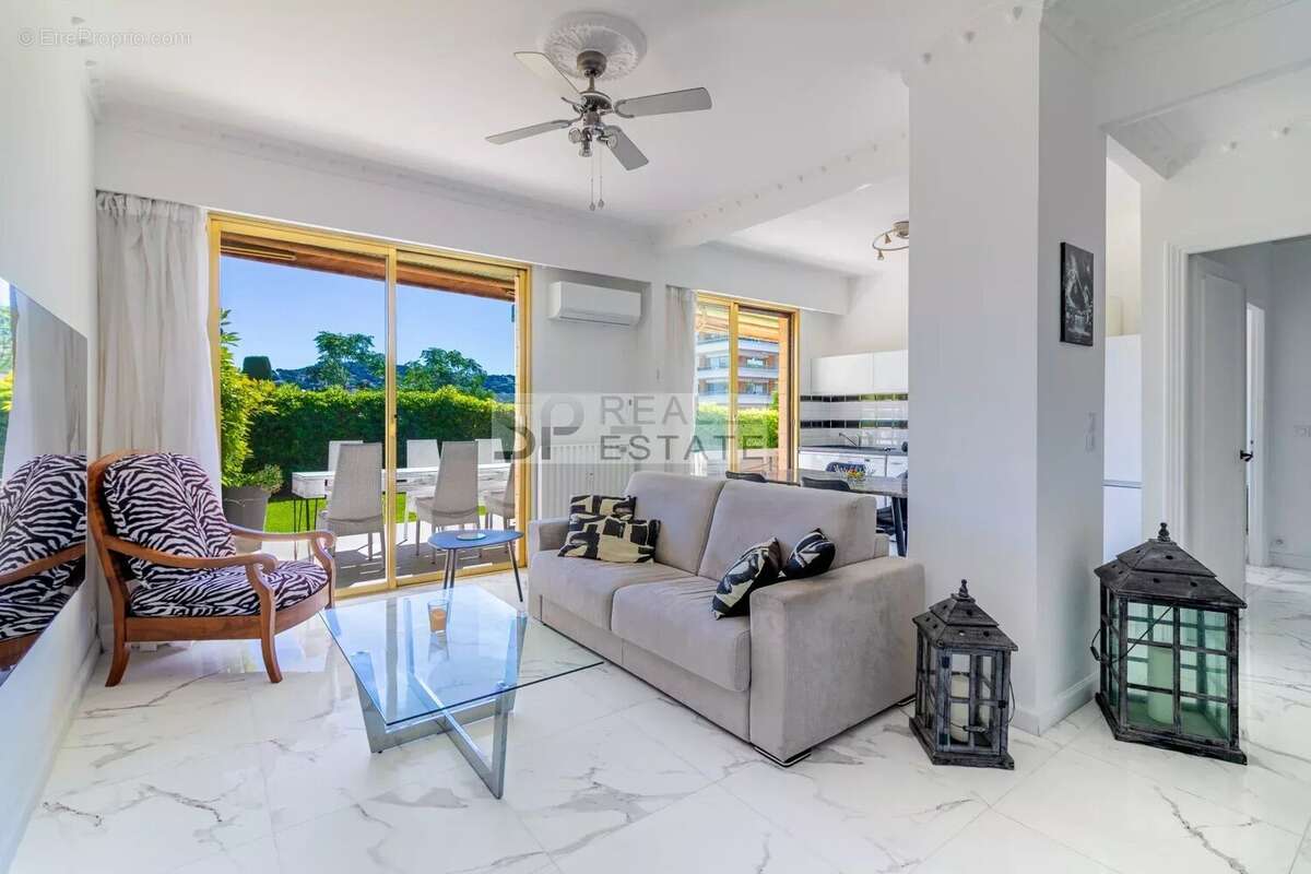 Appartement à LE CANNET