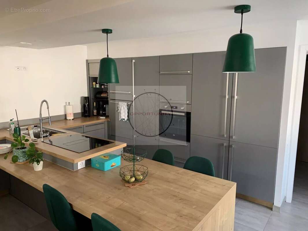 Maison 300 m² à Orleix  - photo 6