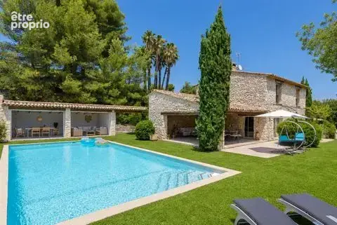 Maison 250 m² à La Colle-Sur-Loup  - photo 2