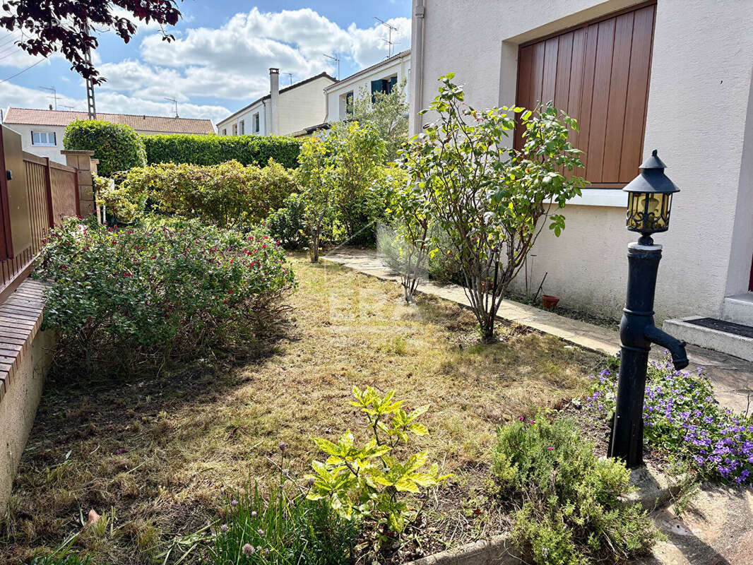 Maison à VILLEPREUX