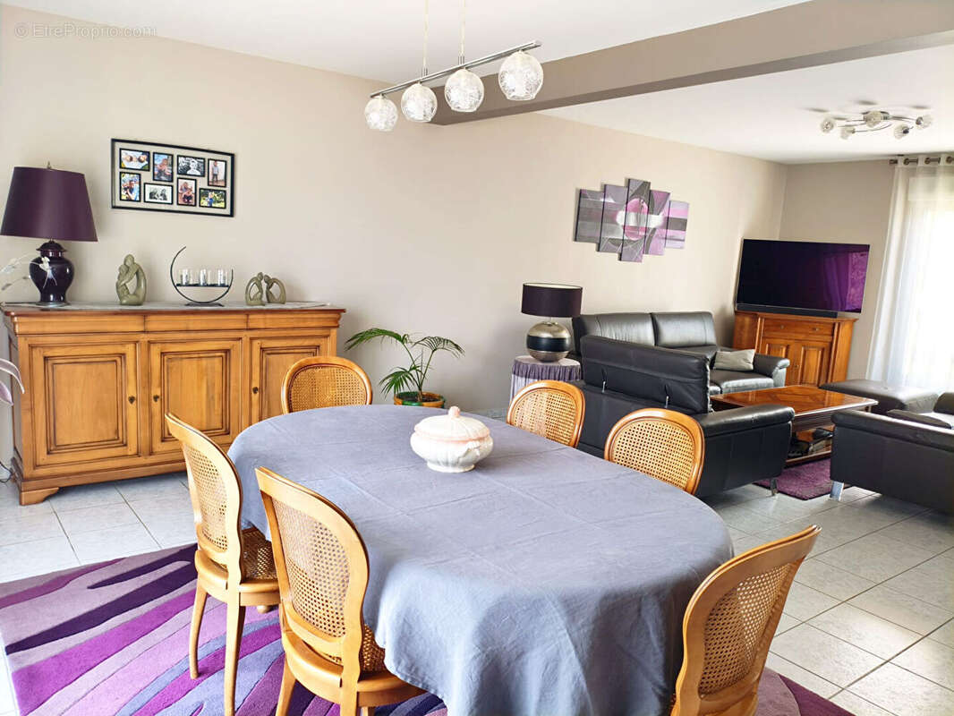 Maison à GRISY-SUISNES