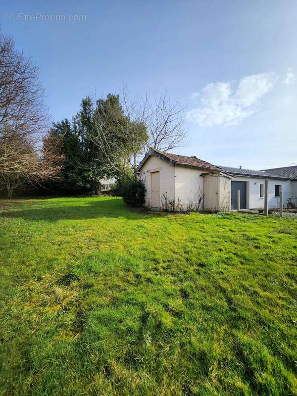 Maison à SAINT-JUNIEN