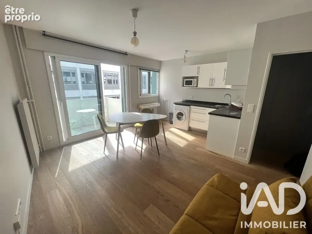 Photo 1 - Appartement à PARIS-11E