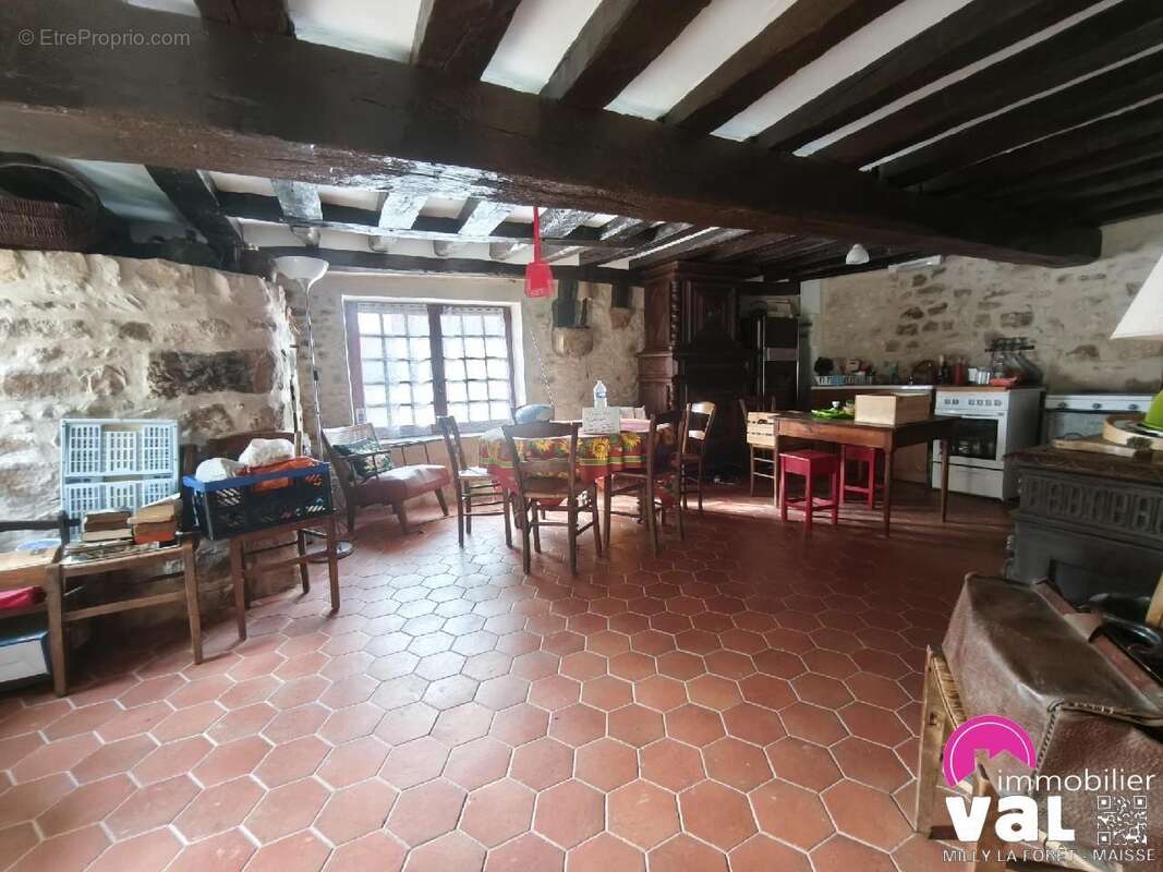 Maison à VAYRES-SUR-ESSONNE
