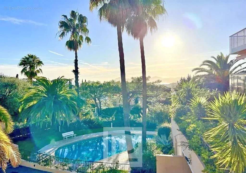 Appartement à LE CANNET