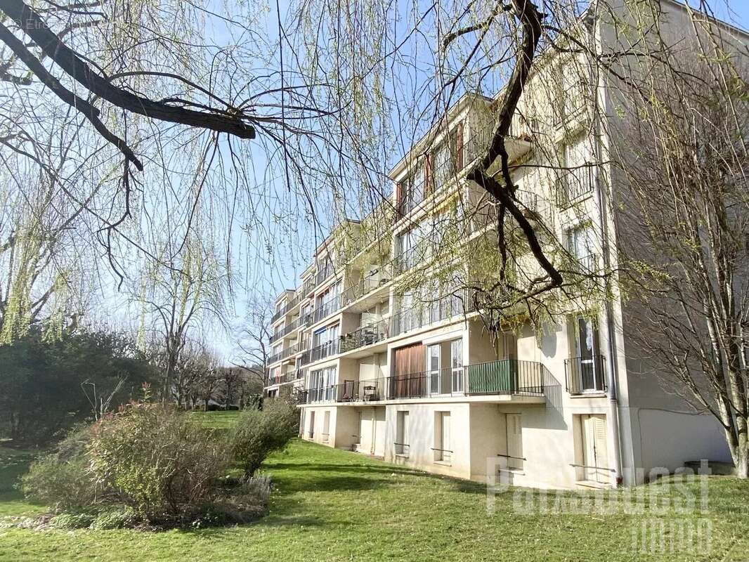 Appartement à VILLE-D'AVRAY