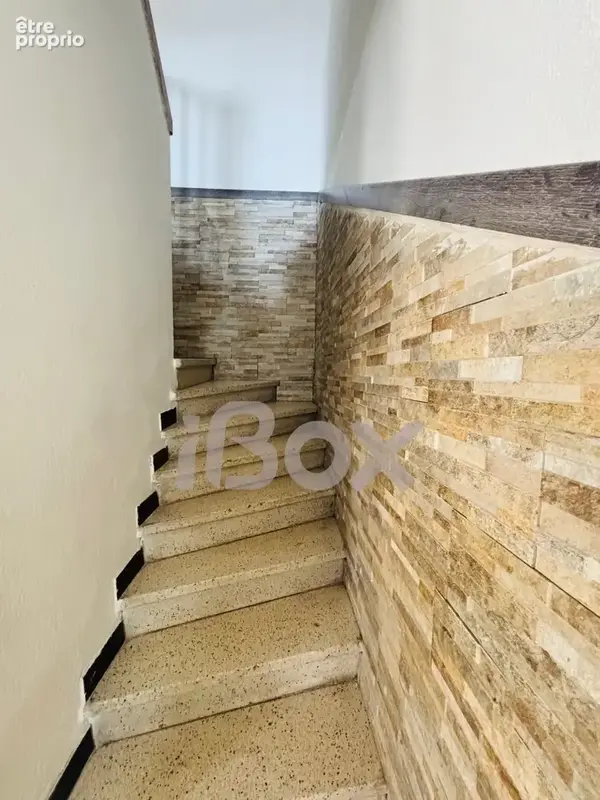TOULON EST : Charmante maison mitoyenne de 72 m2 avec jardin de 40 m2 - photo 5