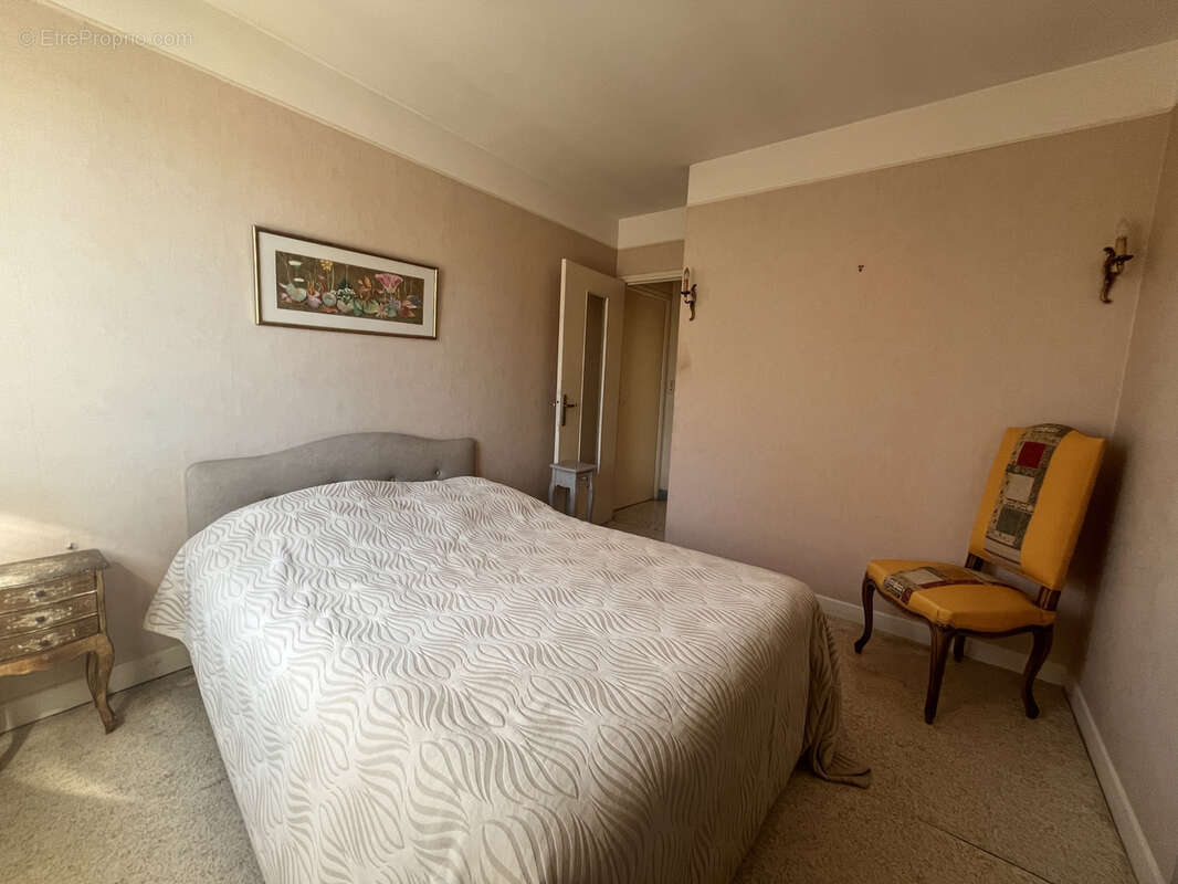 Maison à SAINT-JULIEN-LES-VILLAS