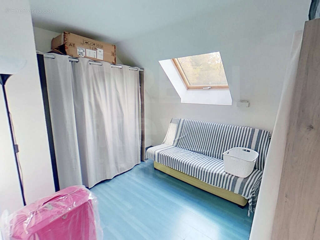 Maison à SAINT-MARTIN-DES-CHAMPS