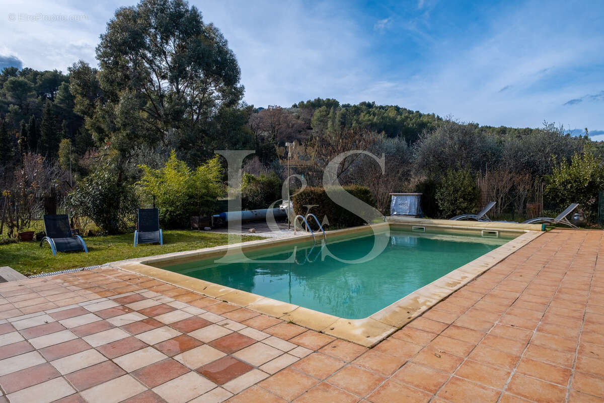 Maison à BUIS-LES-BARONNIES