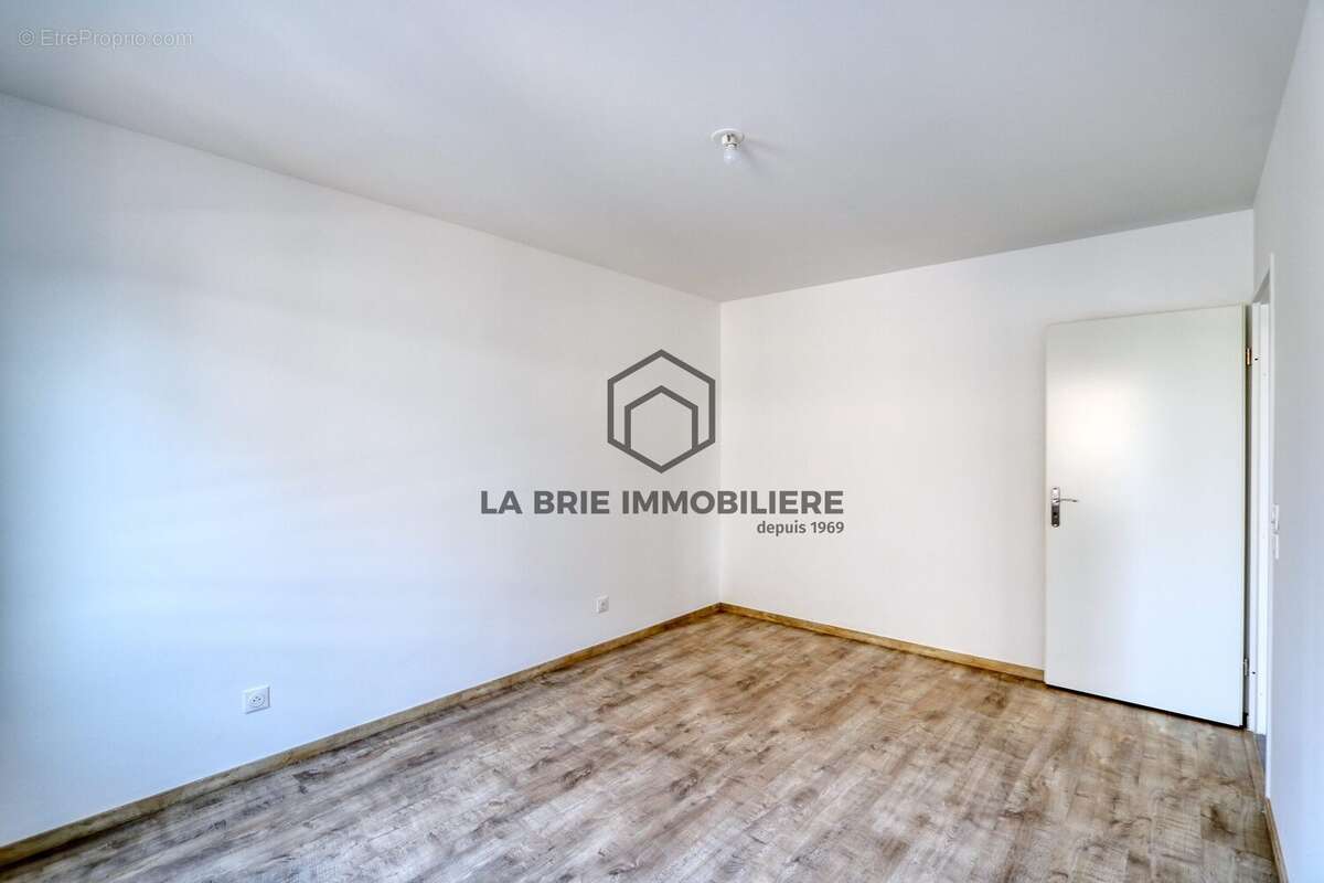 Appartement 49 m² à Mennecy  - photo 9