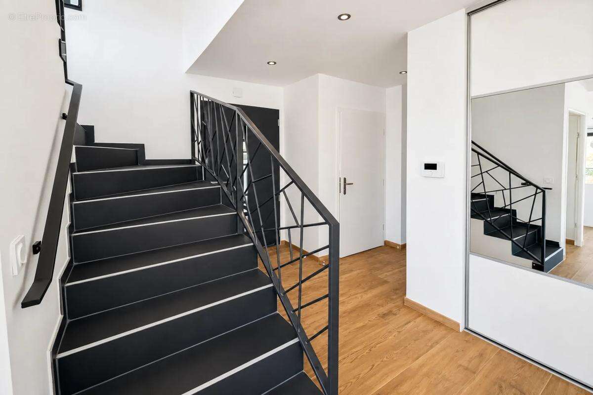 Maison moderne avec vue lac à Brison-Saint-Innocent - photo 6