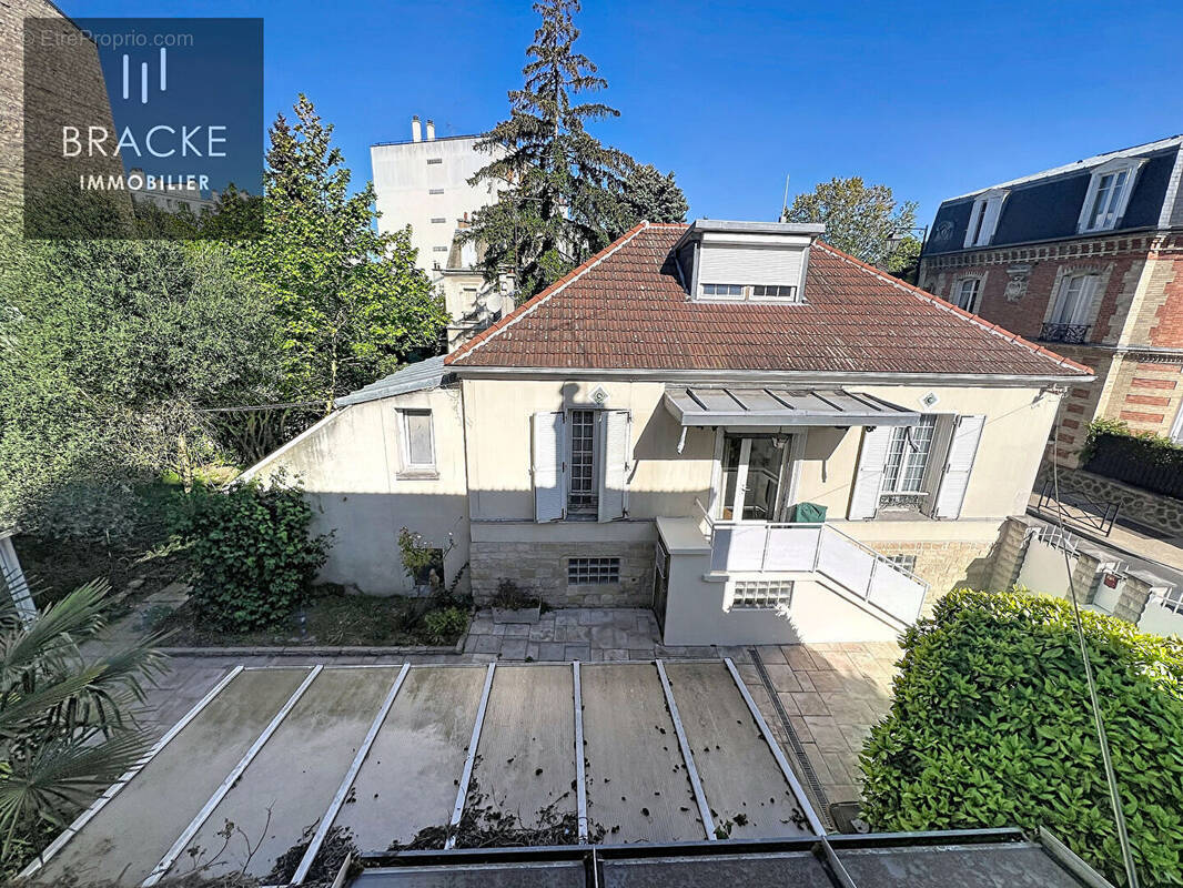 Maison à COURBEVOIE