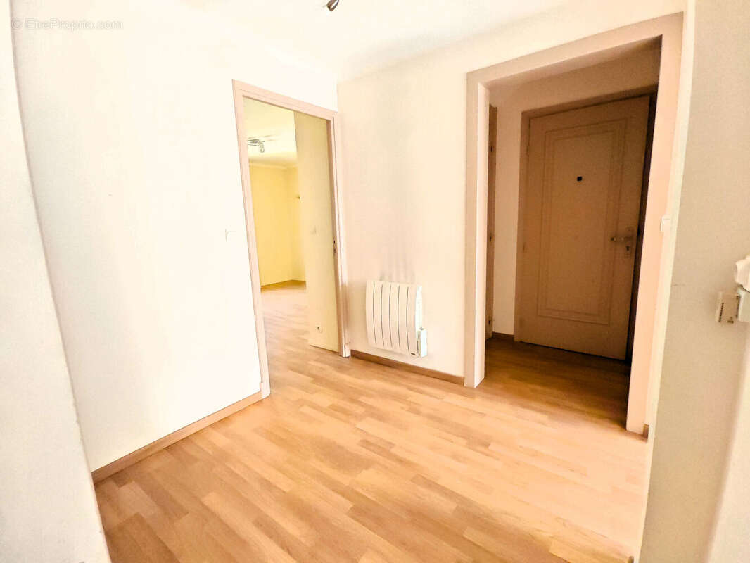 Appartement 84 m² à Roquebilliere  - photo 9