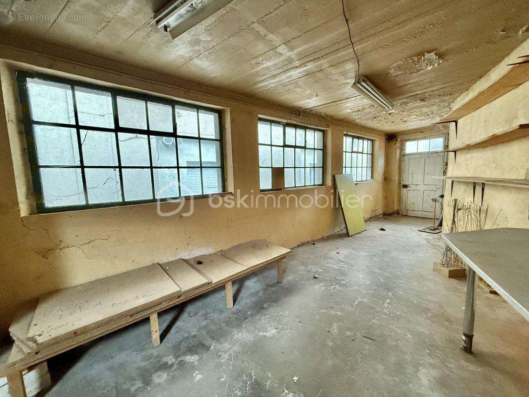 Commerce à SAINT-AMARIN