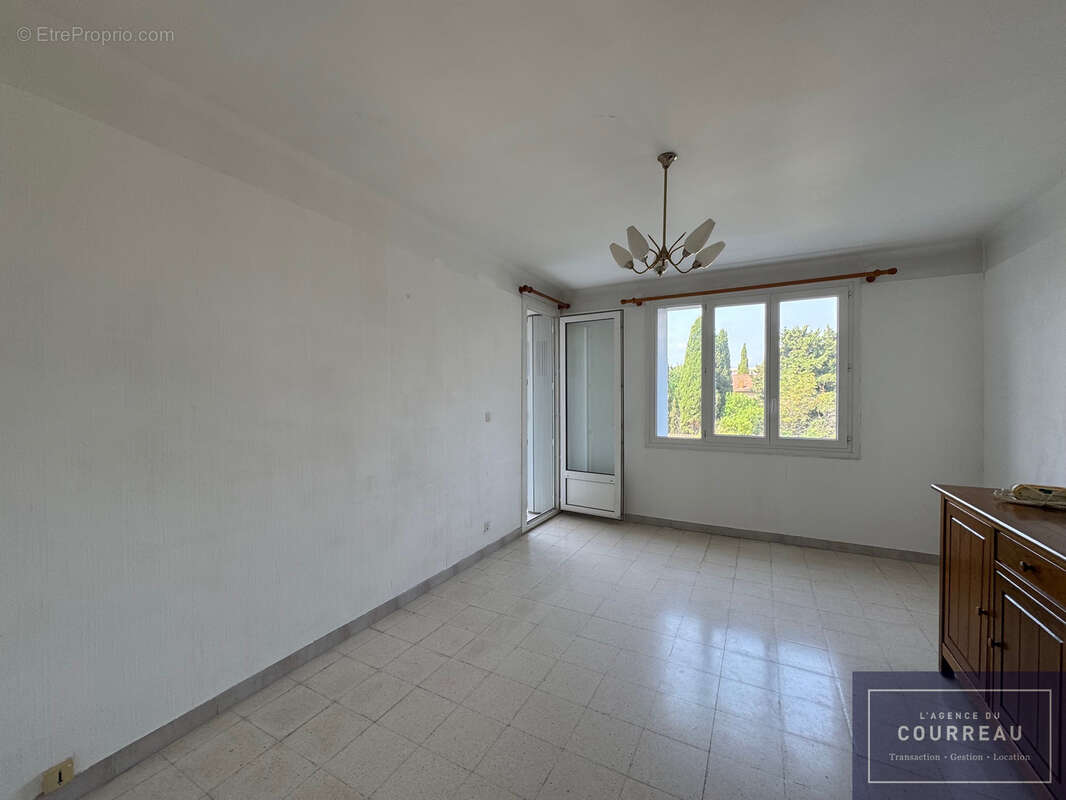 Appartement de Type T3 57 m2 avec Terrasse et Cellier - photo 9