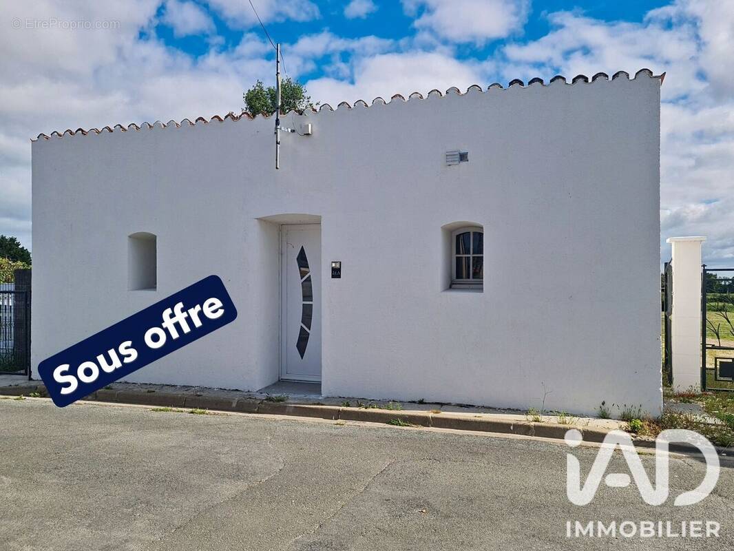 Photo 1 - Maison à MARENNES