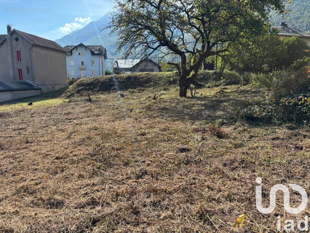 Photo 1 - Terrain à SAINT-REMY-DE-MAURIENNE