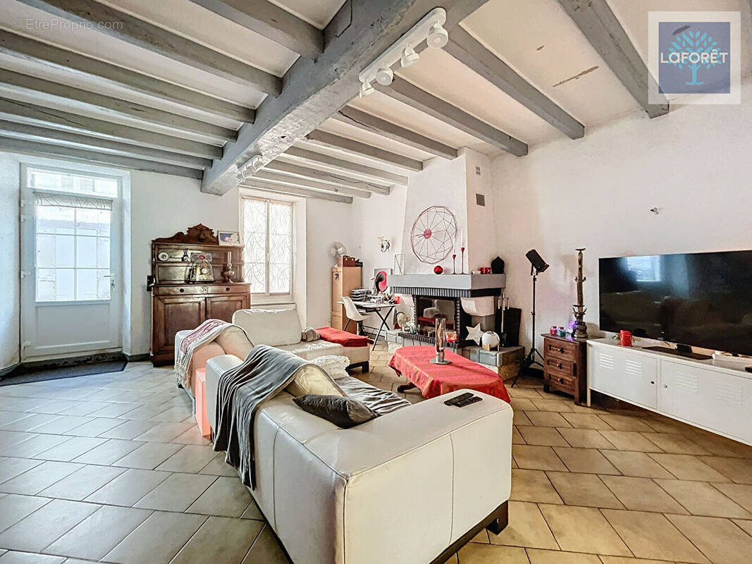 Appartement à CHEVANCEAUX