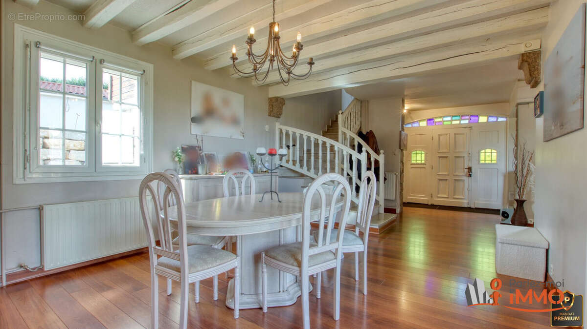 Maison à ROCHE-LA-MOLIERE