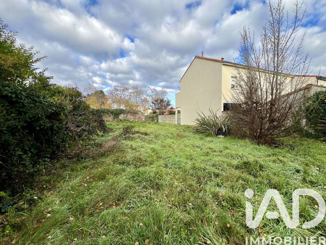 Photo 5 - Terrain à SAINT-SEBASTIEN-SUR-LOIRE