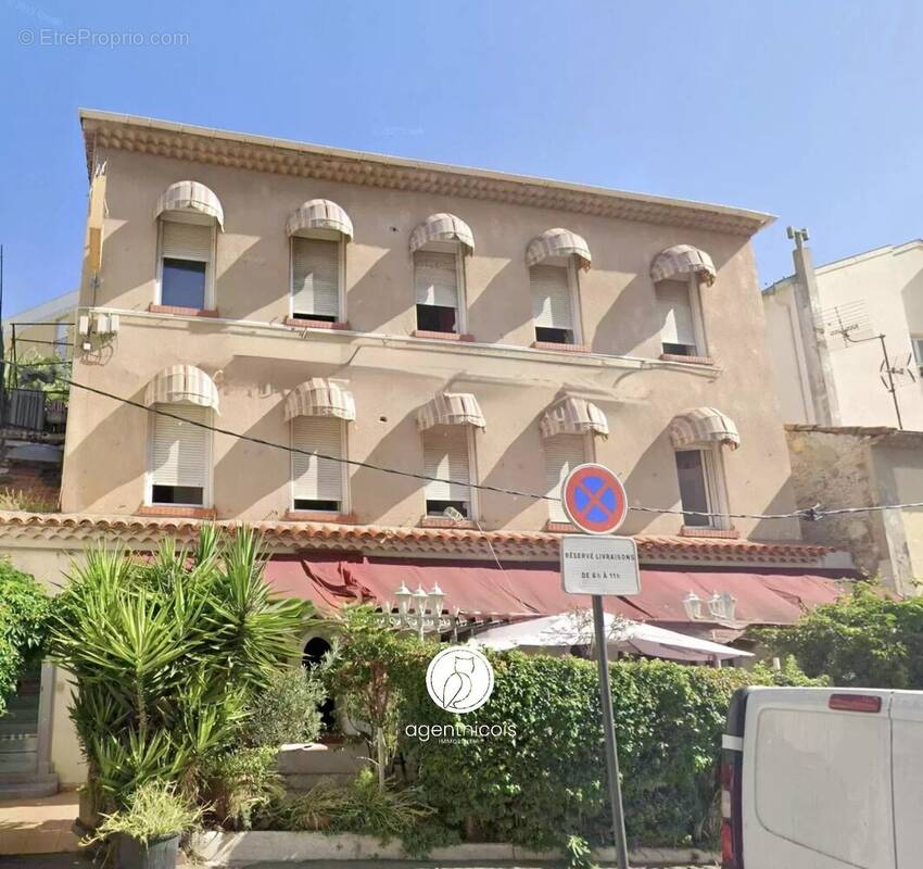 Appartement à SAINT-LAURENT-DU-VAR