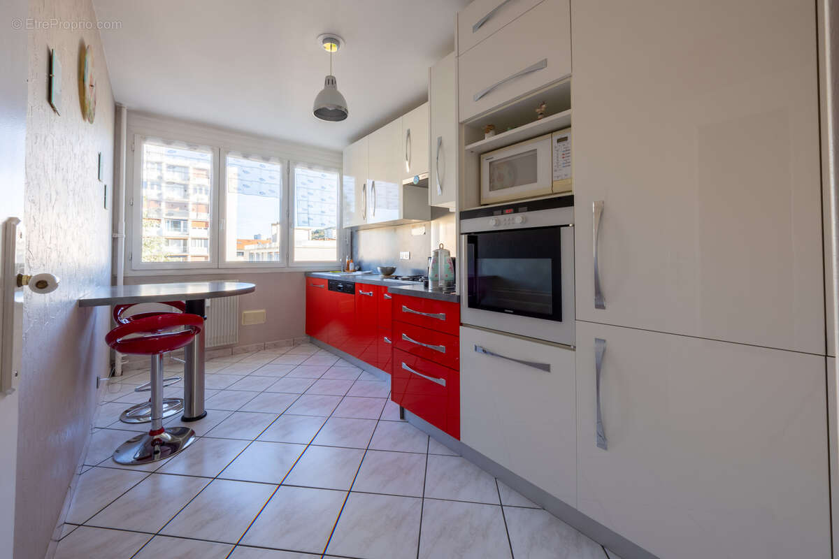 Appartement à SAINT-ETIENNE