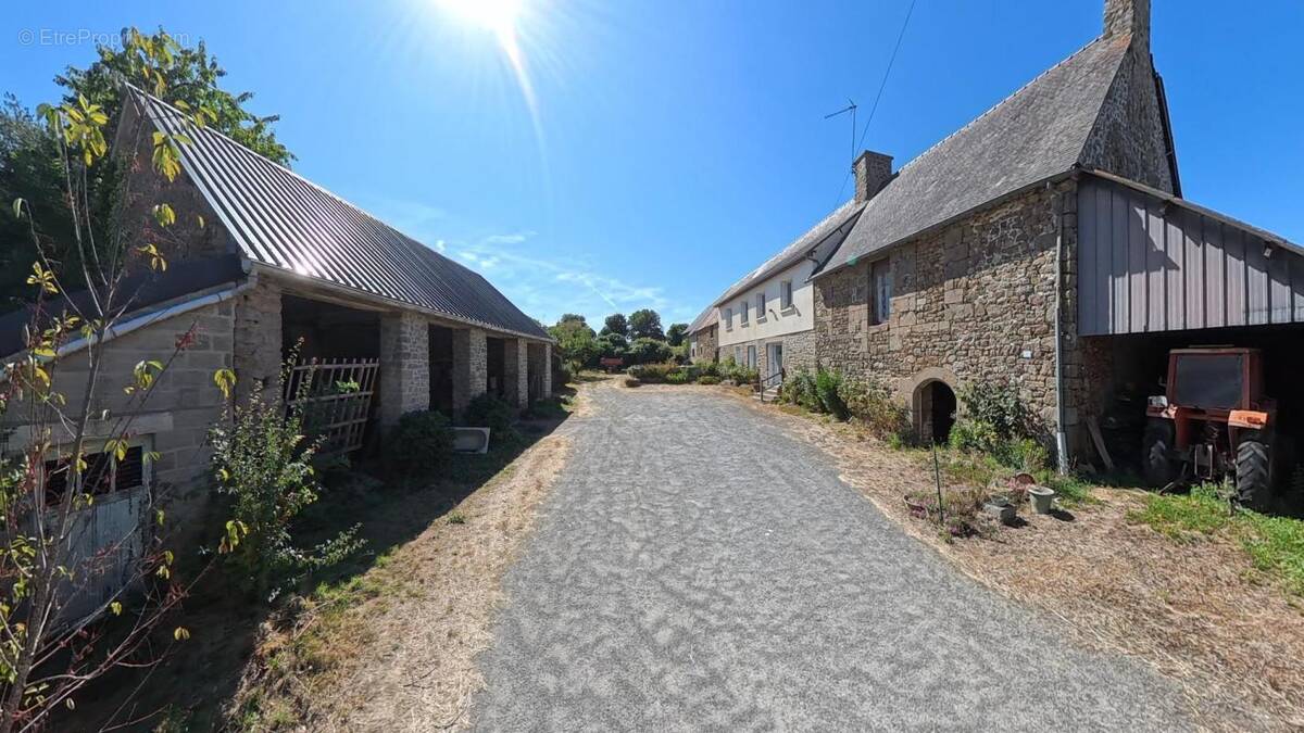 Maison à DOL-DE-BRETAGNE