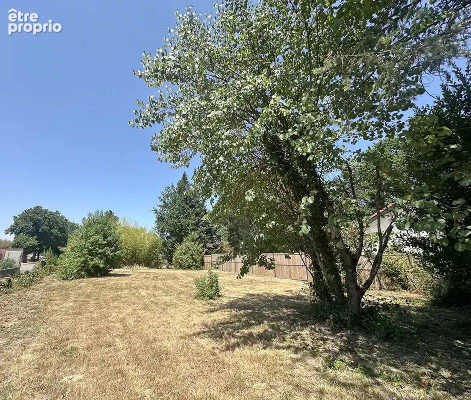 Terrain à CASTELMAUROU