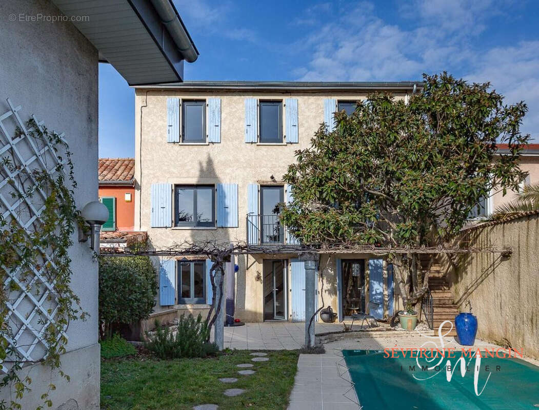 Maison à ROMANS-SUR-ISERE