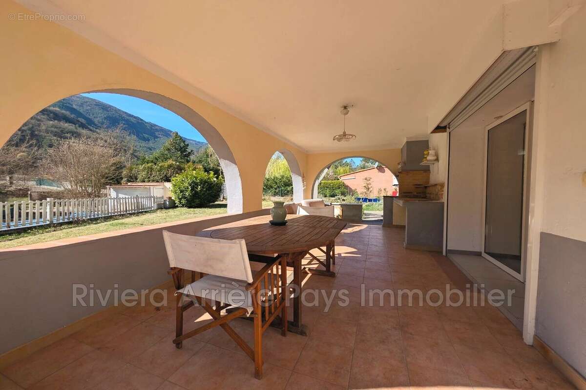 Maison à PUGET-THENIERS