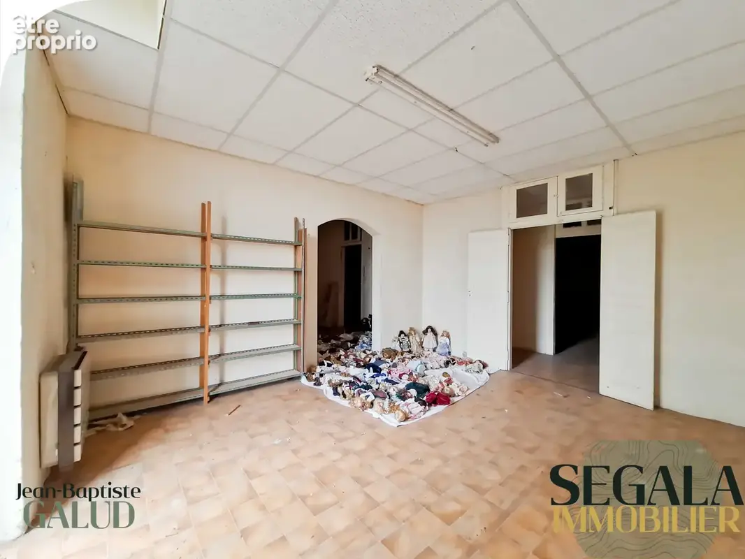 Immeuble dans le centre ville de Carmaux - 650 m2 au sol - photo 13