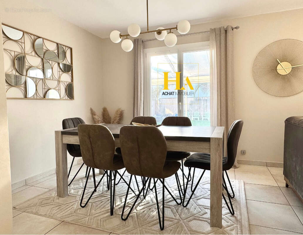 Maison à MONTELIMAR