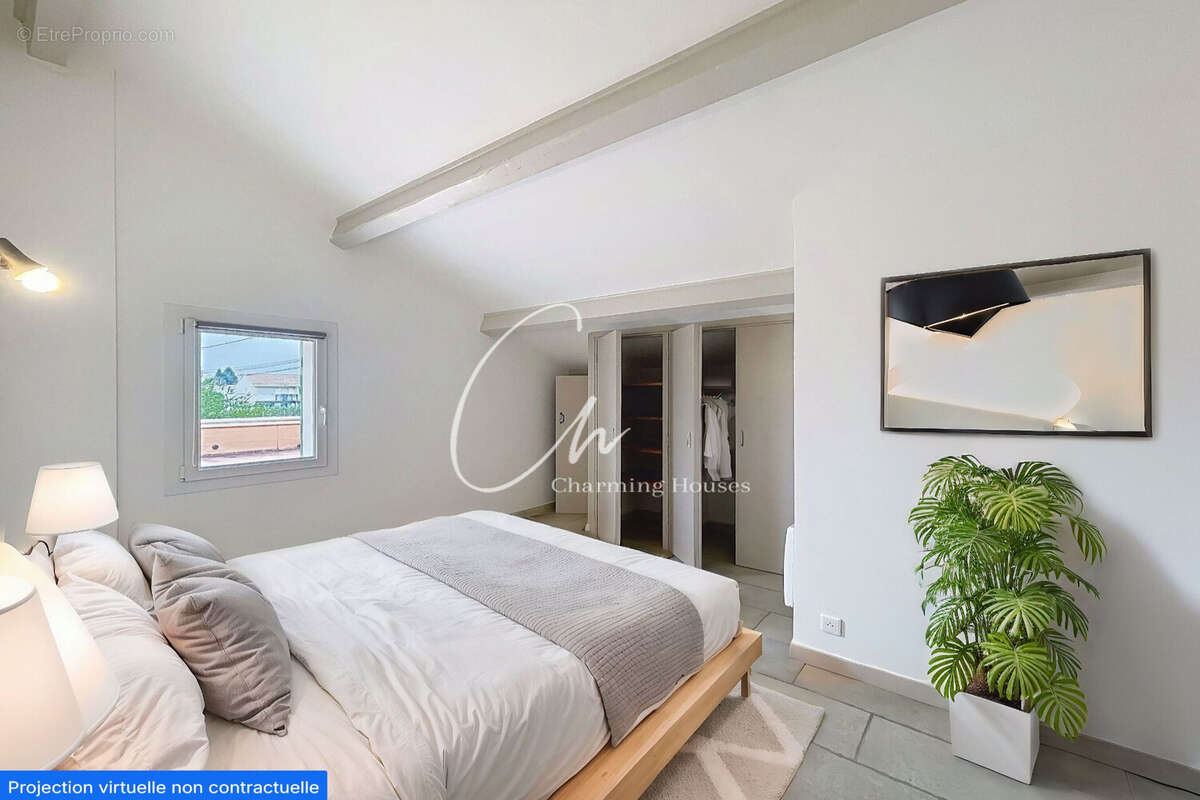 Maison à CHATEAURENARD