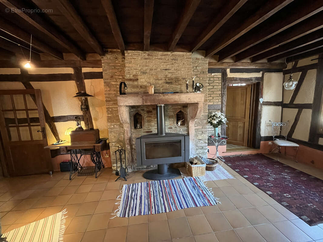 Maison à ROMENAY
