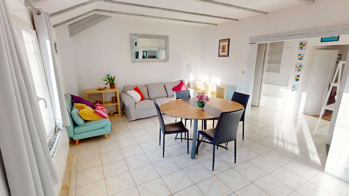 Appartement à SAINT-REMY-LES-CHEVREUSE