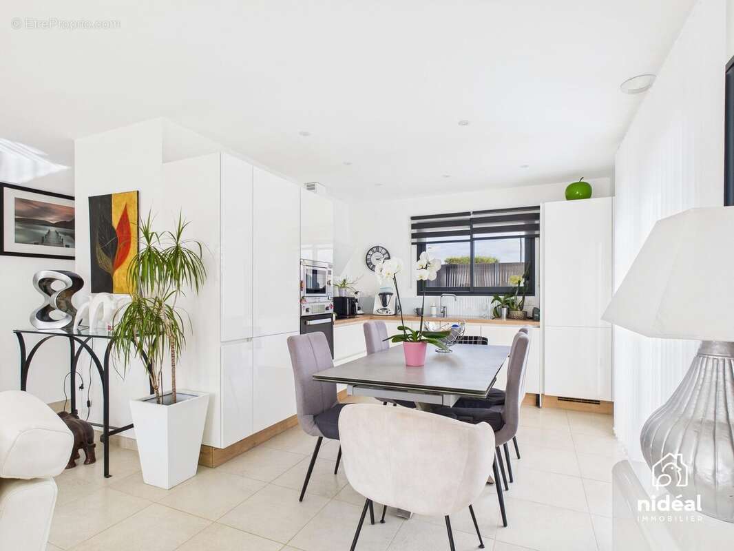 Maison à VILLETELLE