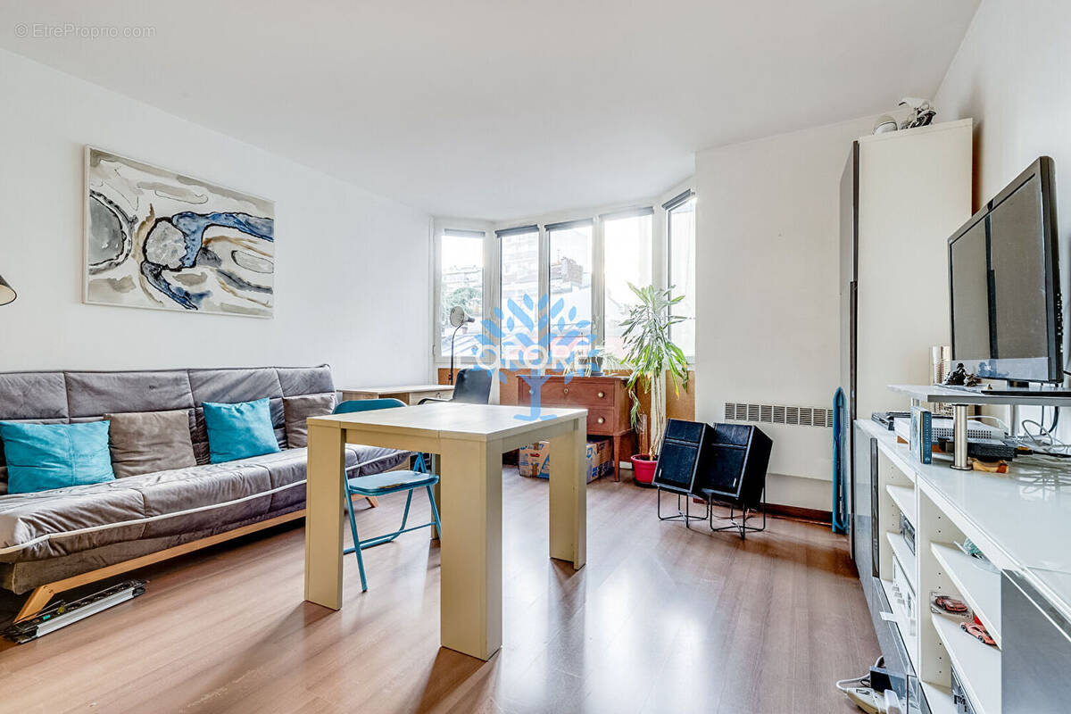 Appartement à PARIS-20E