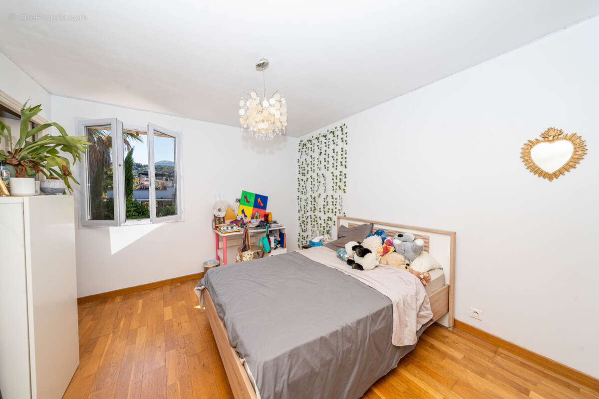 Maison à LA COLLE-SUR-LOUP