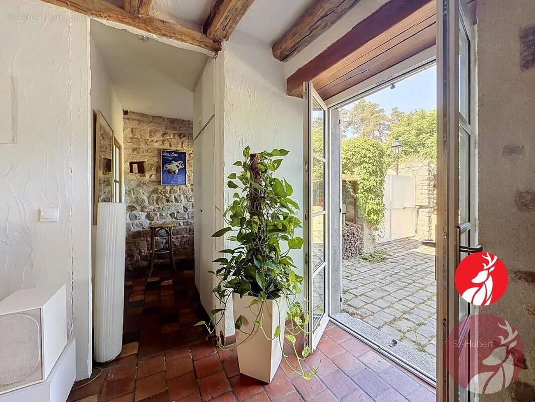 Maison 132 m² à Noisy-Sur-Ecole  - photo 5