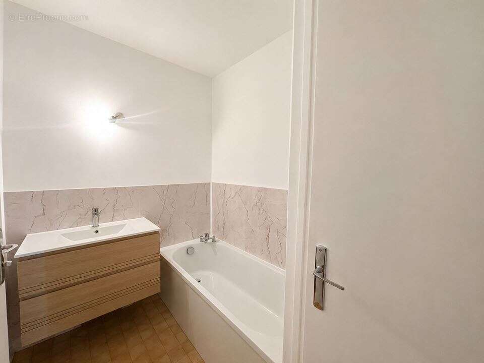 Appartement 32 m² à Cran-Gevrier  - photo 6