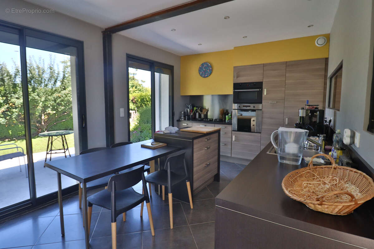 Maison à LA RIVIERE-DE-CORPS